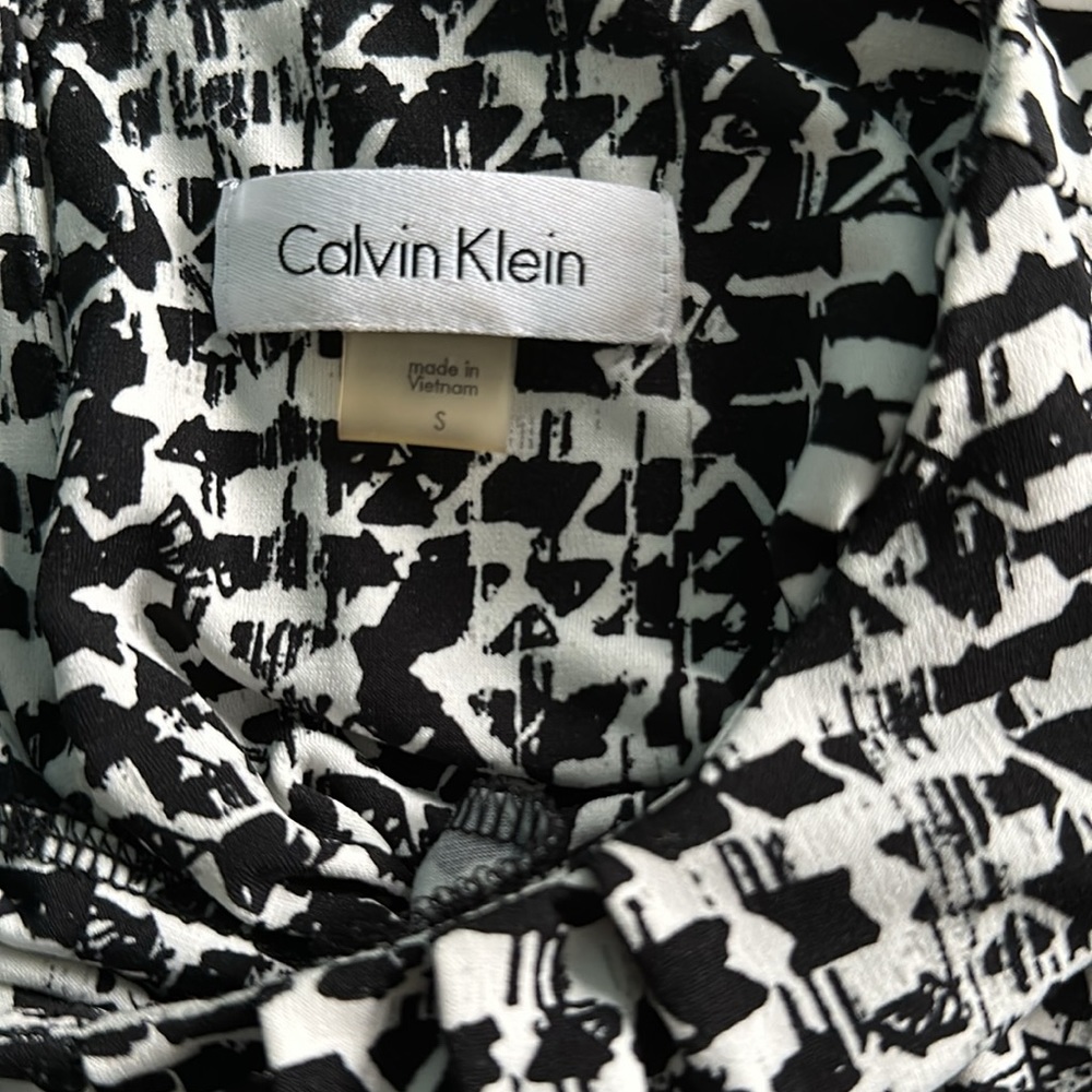 Calvin Klein top - Picture 3 of 4